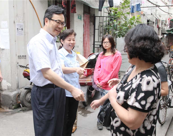  Լ뵽뵽ķ
      uALԺVAƽ_Ƴȫ׼"V{"    ̈́eȺ10qСע]uҲF5ǰѪС㑱HHĒС㑵xVHĸҪ٠BMСβuAͥق_˃QKС㑸H·awСβtˎMС㑈ԏ[Ԕ] 