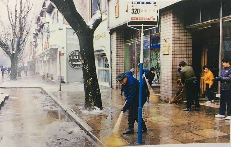 Ϻ@l1033׵Ĳнӛ@оµò
һlнȫL^1033sĵNcLfϺ̘IWƬҲҊCϺʮݹ׃w1994Sօ^jϾ|·
[Ԕ]