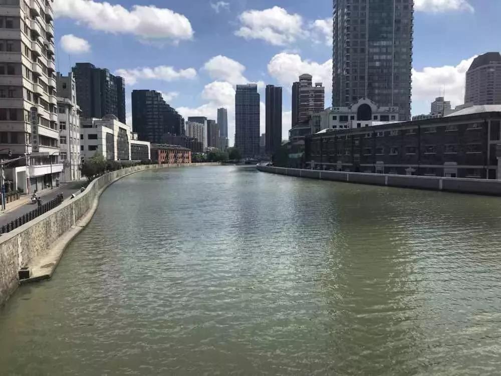 ġˮ֡ҊCĸHӵĝ֮ ȺSֽϺKݺ^ŮʿÿÿصSֽϵĕrǸЇ@ˮҲҊ^ȥЩƯKݺҲζǰҲͶʮ׌ŮʿǳпFЕrٰ؁סڽϺ߅ؑfrL֪ܶܲ@һɃˮLһȺˮlʿ1983YrϺˮϭhȸ۹̎ŗkӛ䛆Tİx˴ˮƯUһѽ35ĿǰˮϹϵһλIʿ[Ԕ]