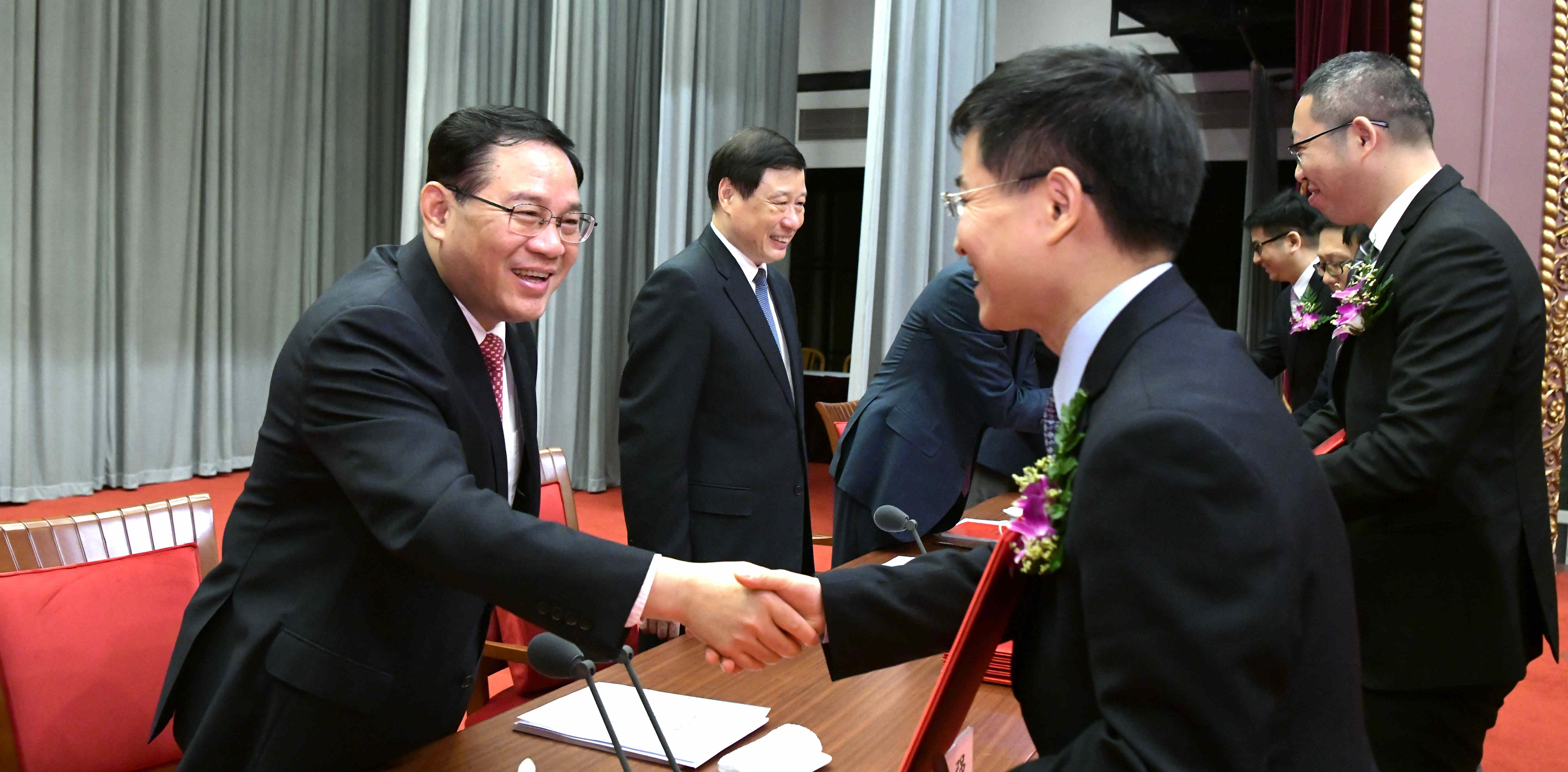 ϺƼصȪٱpS ӲˡĿӿF