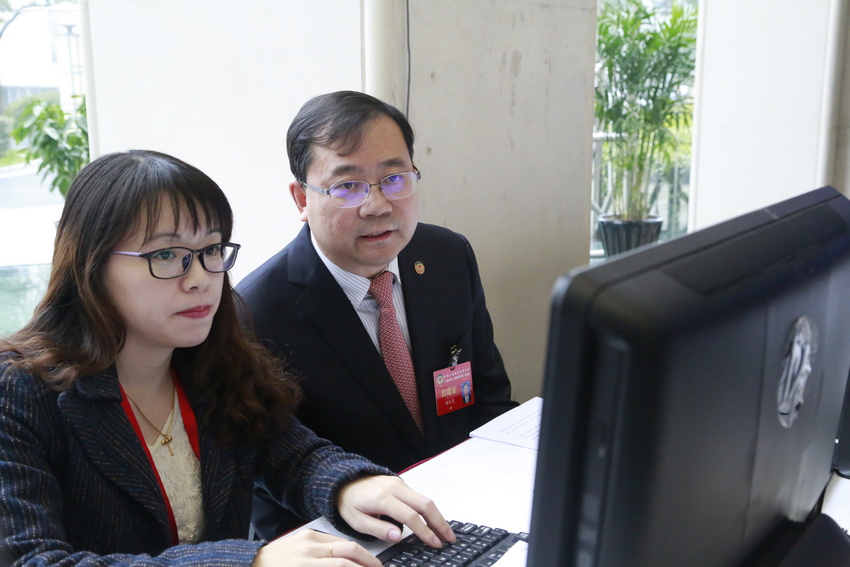 浦東新區政協主席、黨組書記 姬兆亮