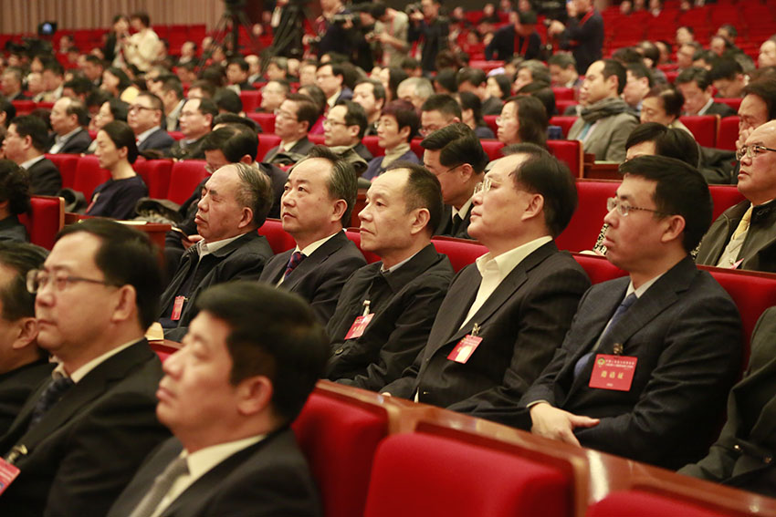 上海市政協十三屆三次會議閉幕。（龔莎/攝）