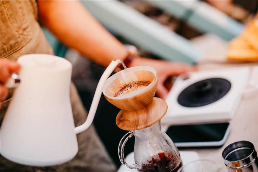 ���׌�˼�Ͽ����������������һ����^��һС�L������ɯ�z��