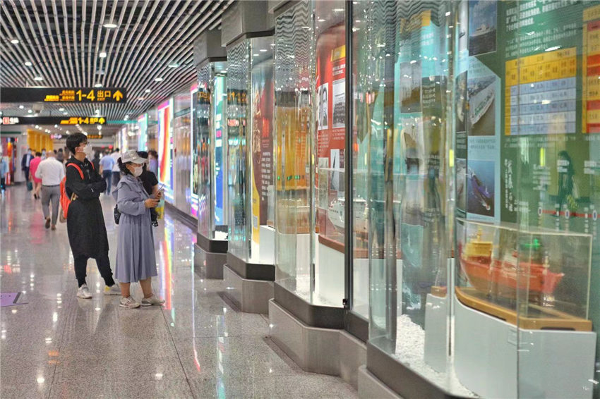 ���tɫ�Ļ�������F�������g �����h���h�ߡ��tɫ�Ļ��M���Fϵ�л�ӆ��ӡ�2��