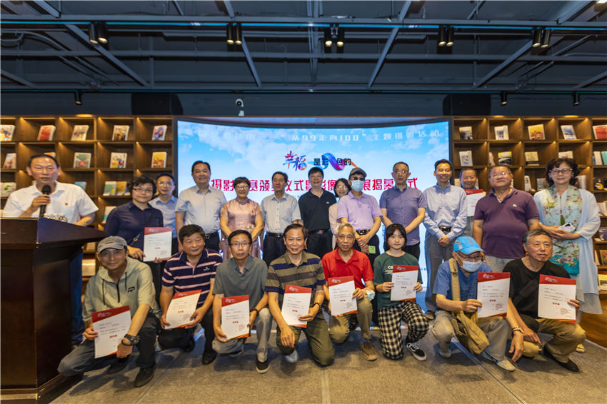 ���Ҹ��ǲ�ɫ�ġ���Ӱ���ں�չ������˼�Ϲ��^չ����2��