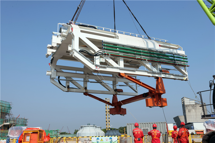 上海：崇明線“申通號”盾構刀盤預拼裝完成