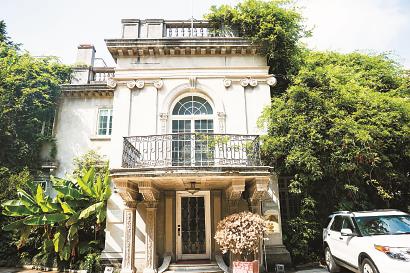 陜西北路457號占地面積1萬多平方米，主體建筑為新古典主義風格花園洋房。海沙爾 攝