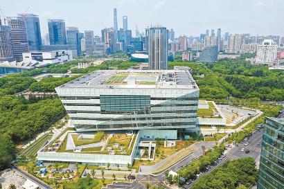 上圖東館。 本報記者 賴鑫琳 攝