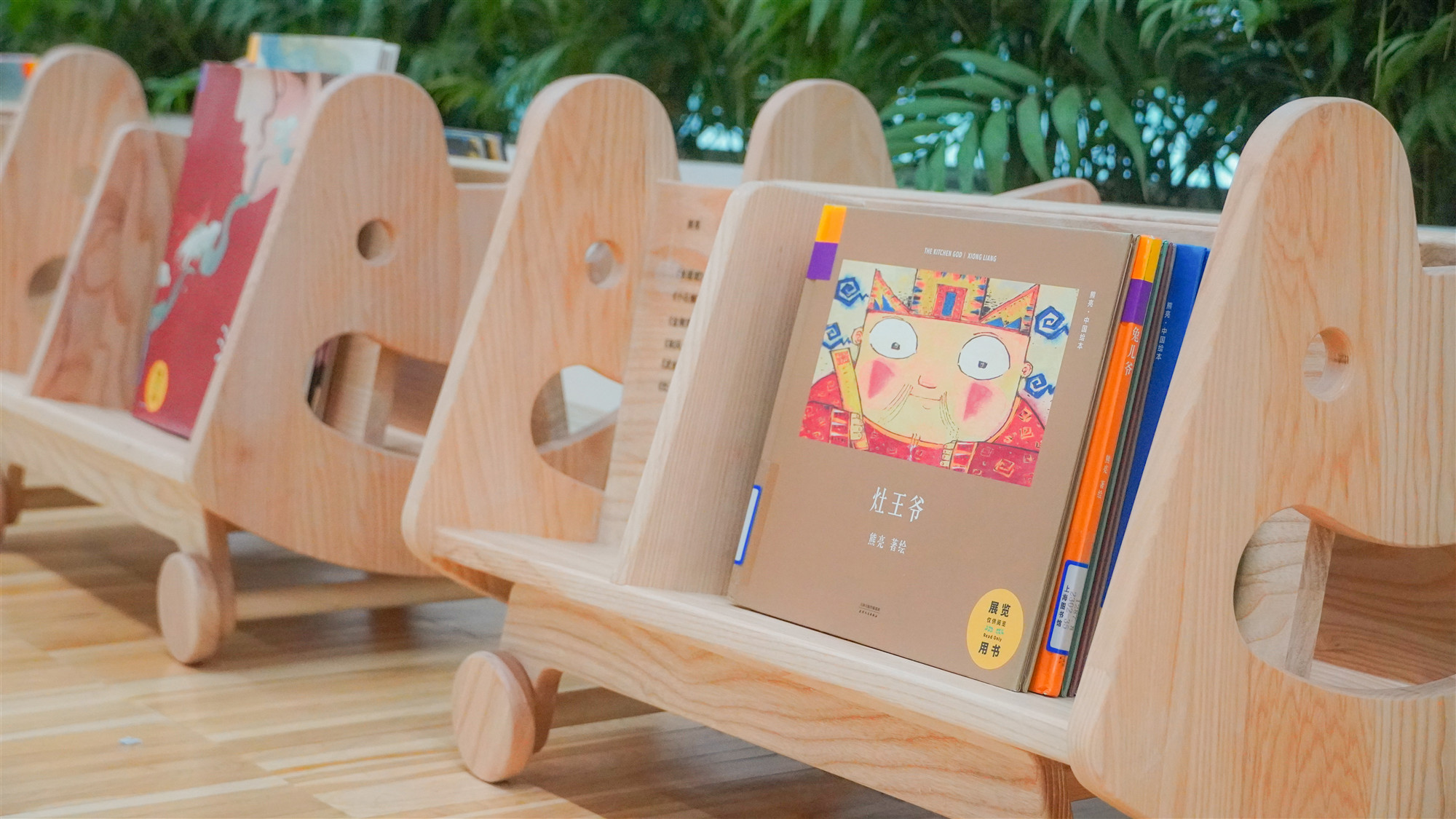 上圖東館內景(陳楠攝)