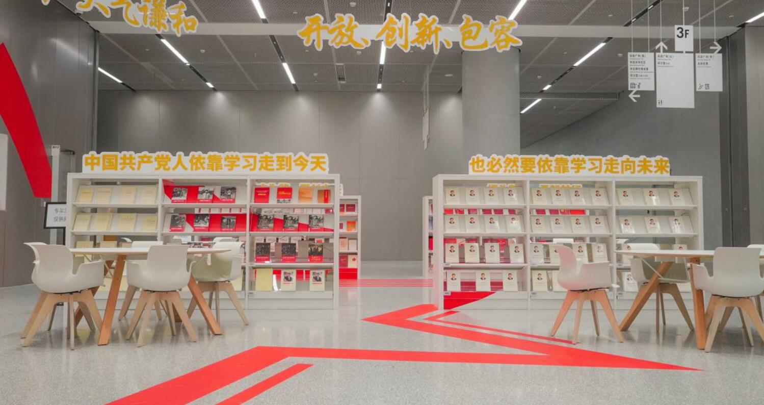 上圖東館內景(陳楠攝)