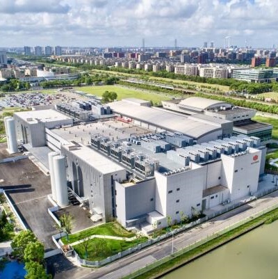 聚焦綠色低碳，高耗能的數據中心如何“瘦身”？數字經濟下的數據中心是什么樣？走進位于萬國數據全球運營指揮中心，和印象中“鋼鐵俠”不一樣的是，滿滿科技風與太空感撲面而來，頗有科幻電影中太空艙指揮中心的味道。[詳細]