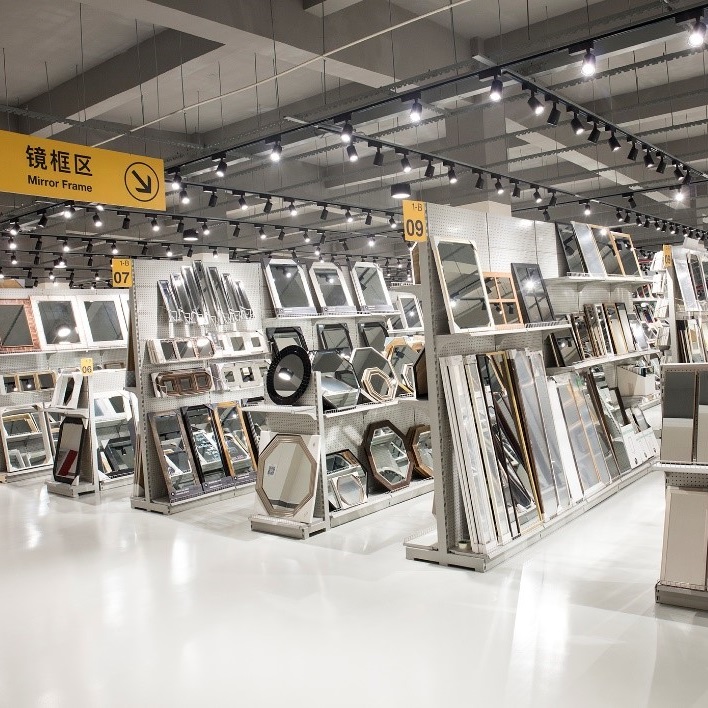 每年回收15萬噸塑料，這家企業將廢棄資源“變廢為寶”當走進位于上海奉賢的英科再生環保展廳，琳瑯滿目的“木制、金屬、石材、藤編竹紋”質感的鏡框、畫框、相框及裝飾線條等家居消費品映入眼簾……[詳細]