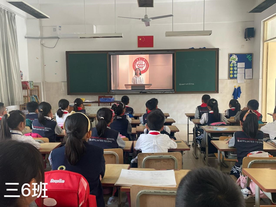 東華大學馬克思主義學院組織研究生為東華附校中小學生開展“從一大到二十大”主題宣講