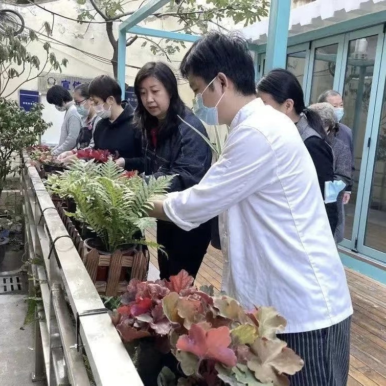 共建共治促相互賦能 融入融合助治理創新作為上海的“心臟、窗口和名片”，黃浦區充分發揮區域單位集聚優勢，以黨建聯建為紐帶，以加強頂層設計為支撐，引導區域單位各顯所長、各盡其能……[詳細]