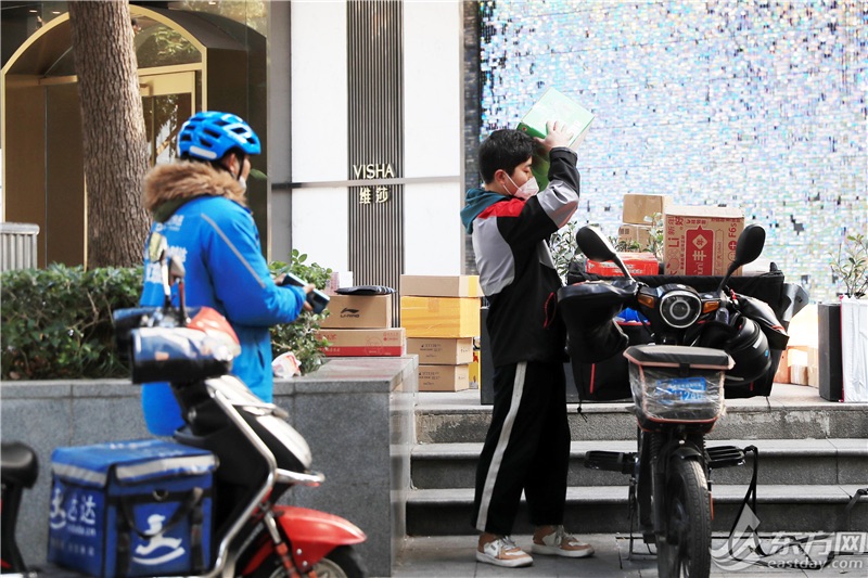 外賣和快遞運力有所提升。