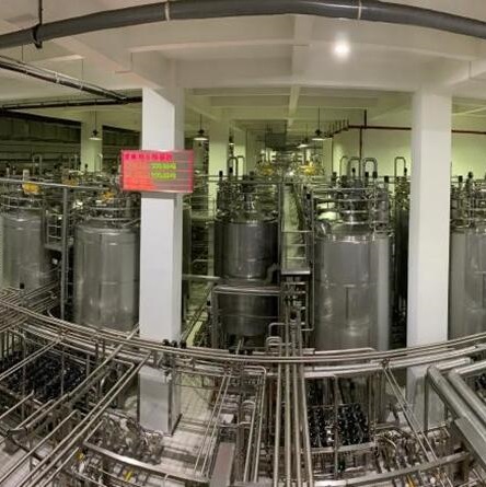 從牧場到餐桌，他們這樣守護每一滴鮮奶在光明乳業位于金山的養殖基地，每頭奶牛都佩戴著智能穿戴設備，通過全天候活動量、采食情況等監測，分析奶牛的行為與健康狀態；在數字化工廠，生產車間的機器人……[詳細]