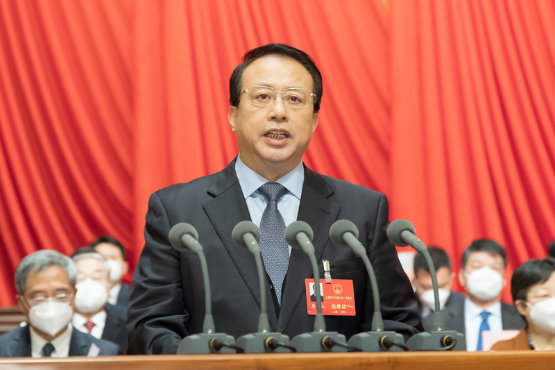 龔正作政府工作報告。張春海攝