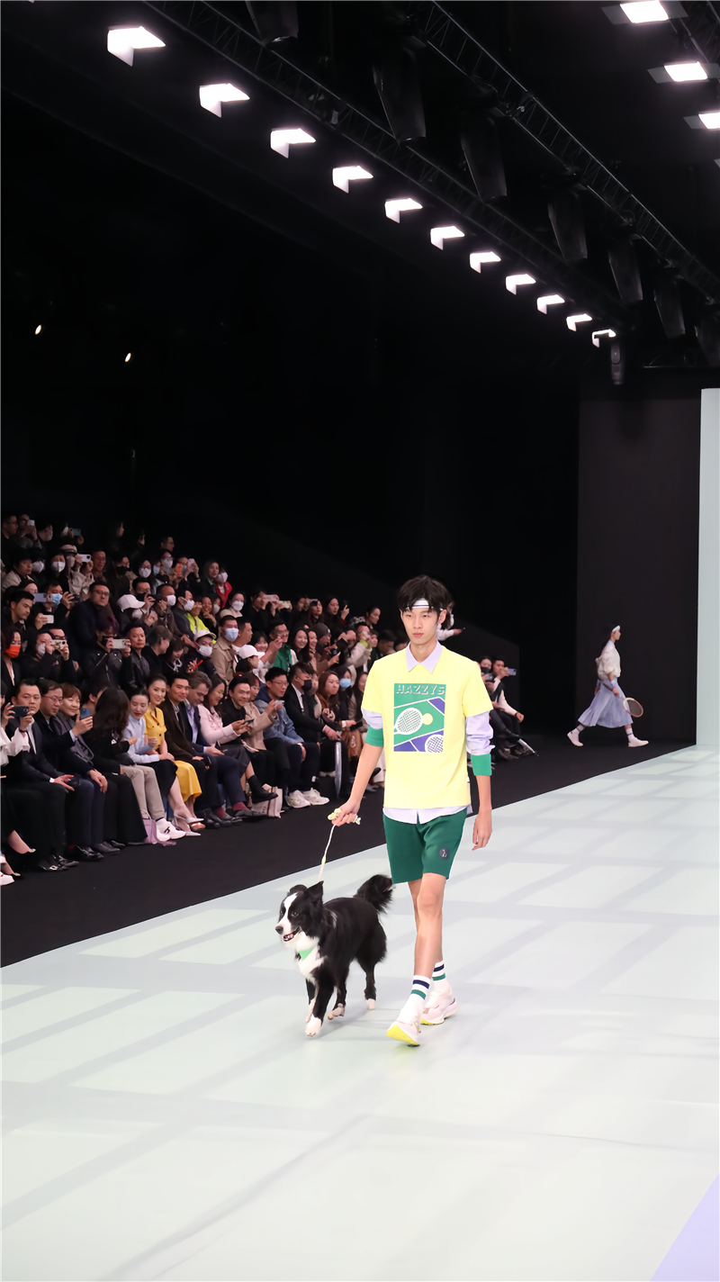 2023秋冬上海時裝周拉開帷幕，體驗式發布打造時尚消費新場景