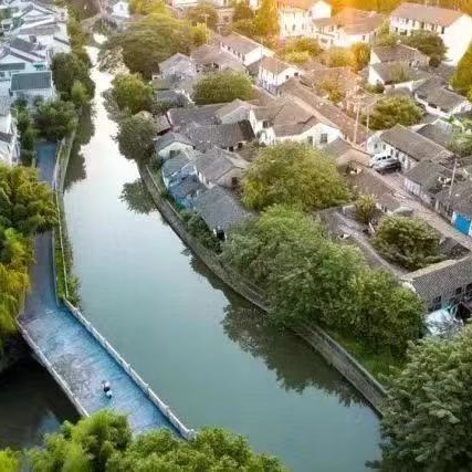  “三合三化”網格治理讓基層“觸角”更靈敏江浦路街道地處上海楊浦區西大門，轄區面積2.39平方公里，實有人口7.9萬人，黨員6916名，有22個居民區，85個住宅小區，其中，售后公房小區39個……[詳細]