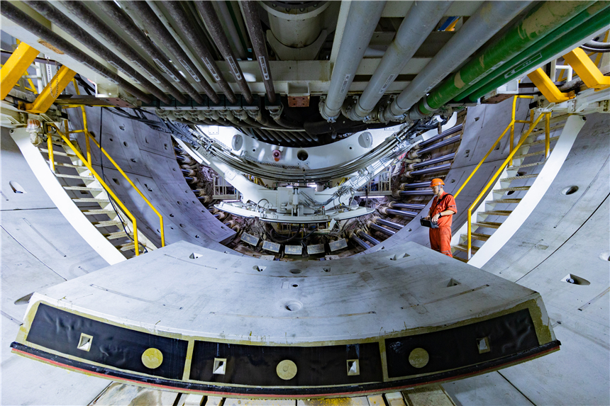 工程“進度條”過半，上海崇明線越江超大盾構累計推進突破8000米