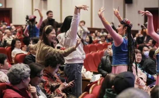 《金梭銀梭致青春》，一段跨越5000公里的山海情