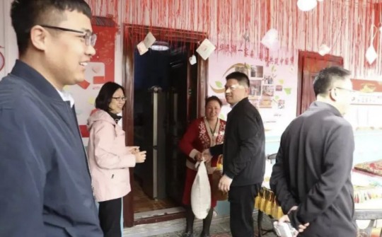 浦東新區金楊街道黨政代表團來莎考察調研