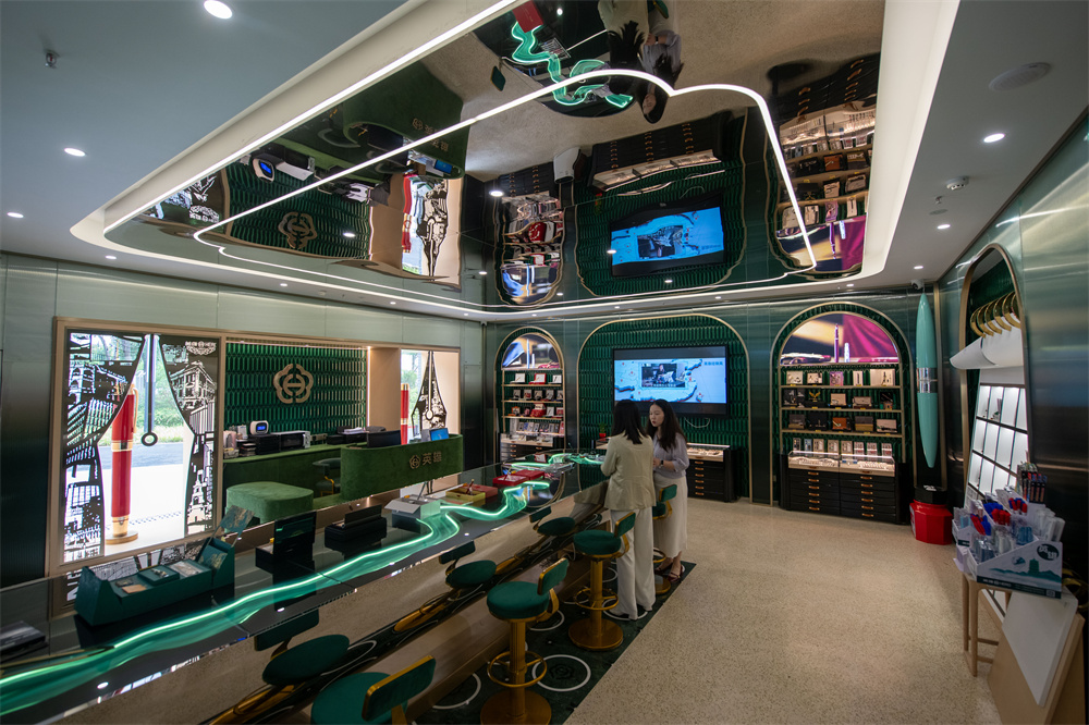 長風灣英雄文創精品店