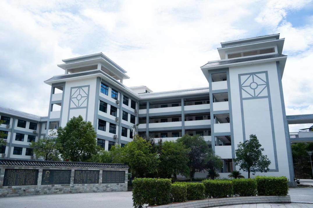 臺江民族中學。陽茜攝