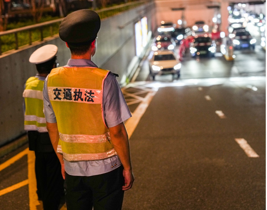 專項交通執法。上海發布圖