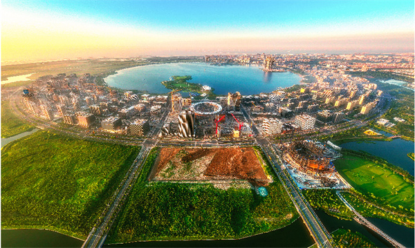 建設中的滴水湖金融灣。臨港新片區經濟公司供圖