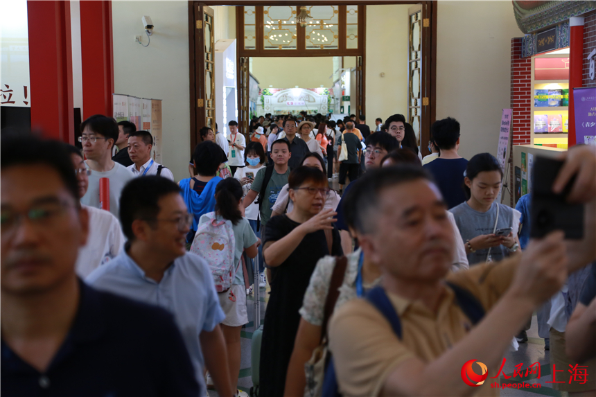 首設“雙主場”，上海書展今日開幕