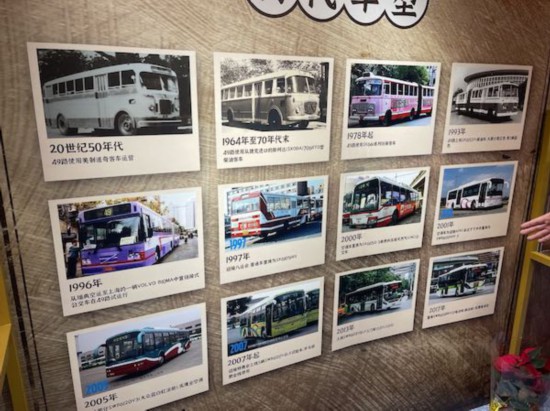 圖說:49路的歷代車型 任天寶攝.jpg