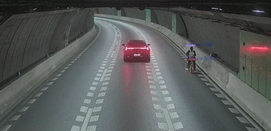 多模態兩輪車闖入隧道識別